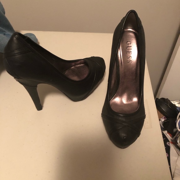 GUESS HEELS BLACK - Picture 2 of 2